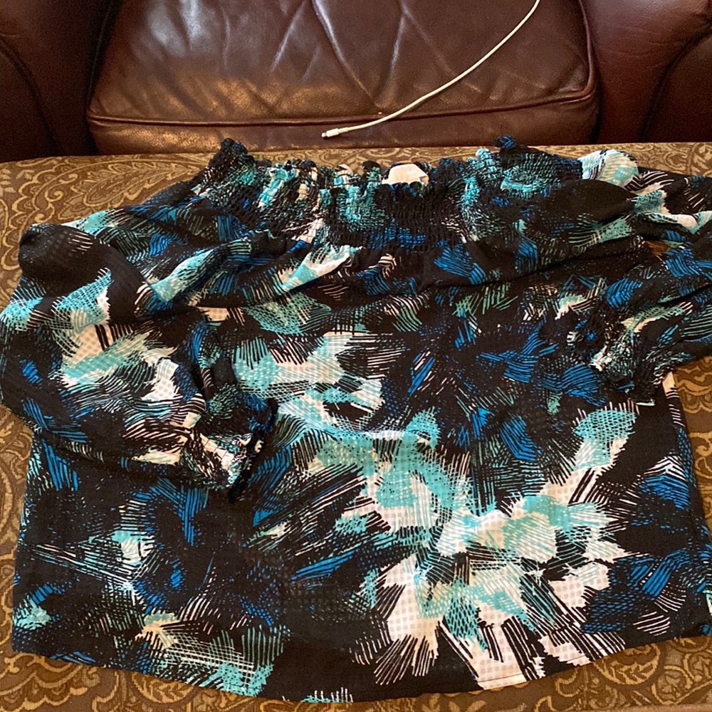 Michael Kors off shoulder dressy blouse small